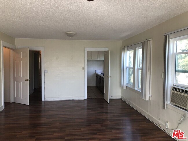 Foto del edificio - 1273 Queen Anne Pl