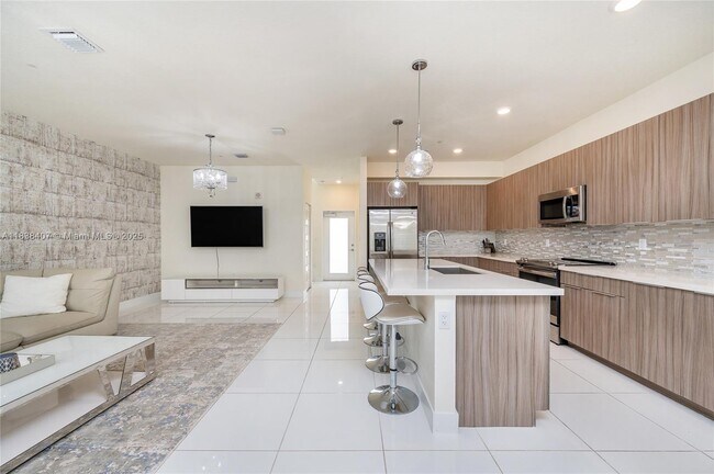 Foto del edificio - 4740 NW 84th Ct