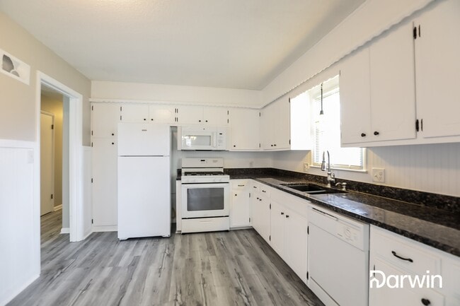 Foto del edificio - 5609 Manning Avenue, Raytown, MO 64133
