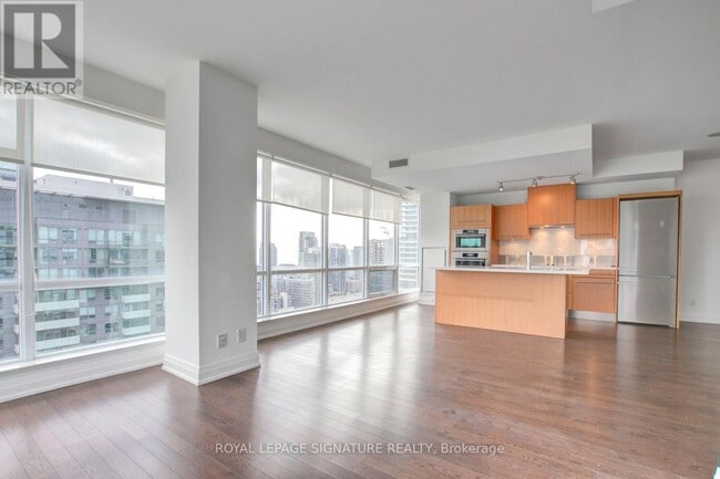 Building Photo - 80 John St