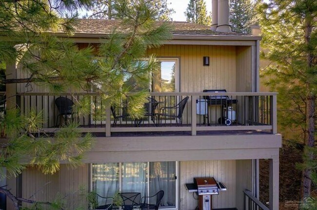 Foto del edificio - SWEET 2 BEDROOM, 1 BATH MT BACHELOR VILLAGE CONDO FOR RENT - AVAILABLE NOW!