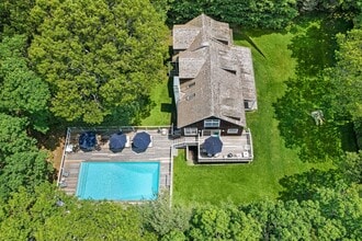 Building Photo - 12 Lantern Ln