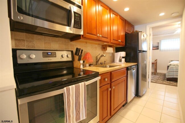 Foto del edificio - 9510 Amherst Ave