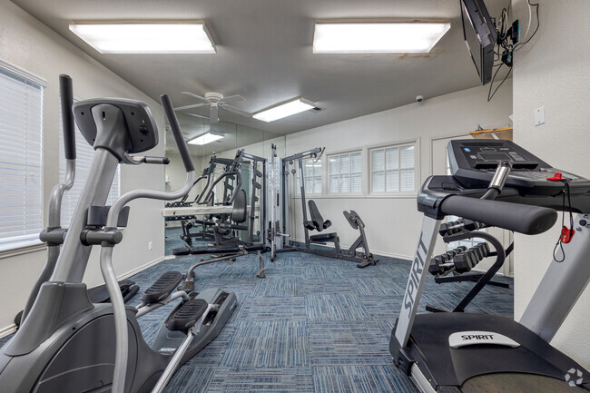 Fitness Center - Arbors of Killeen