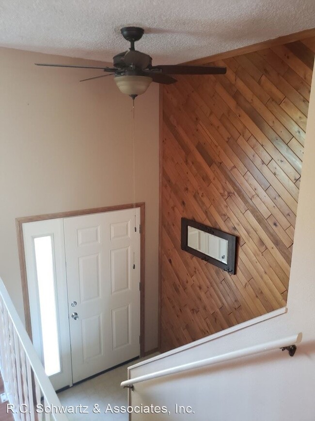 Building Photo - 4 br, 2 bath House - 3421 S. Glenn Rd.