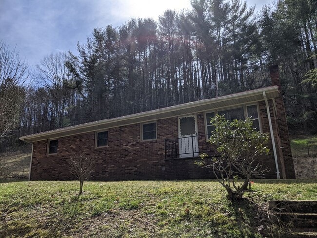 Photo - 554 Love Hollow Rd House