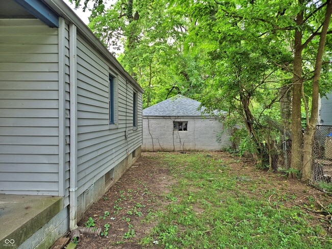 Building Photo - 3304 N Harding St