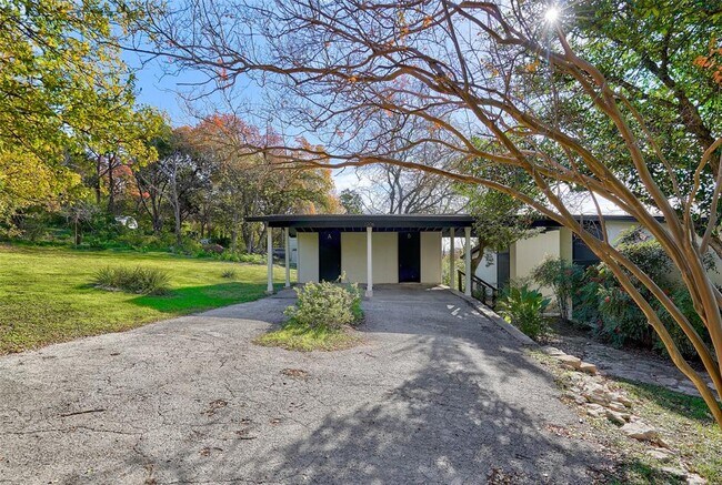 Building Photo - 1206 Yaupon Valley Rd