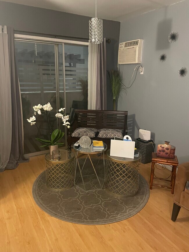 Foto del edificio - 960 Larrabee St