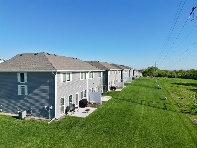 Foto del edificio - 9232 Peregrine Rd