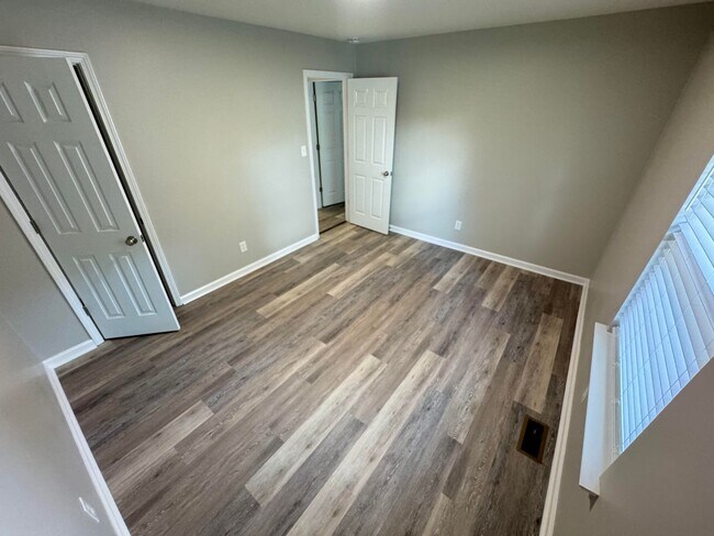 Building Photo - Renovated 2-bedroom in Monroe, NC!