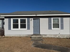 Building Photo - 1808 Burgaw Hwy