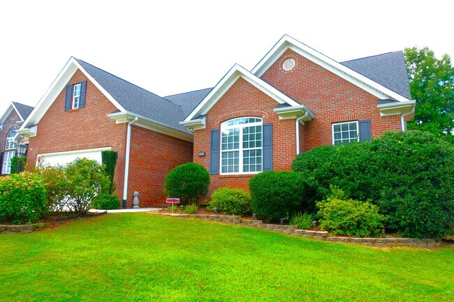 Building Photo - 923 Squires Pt