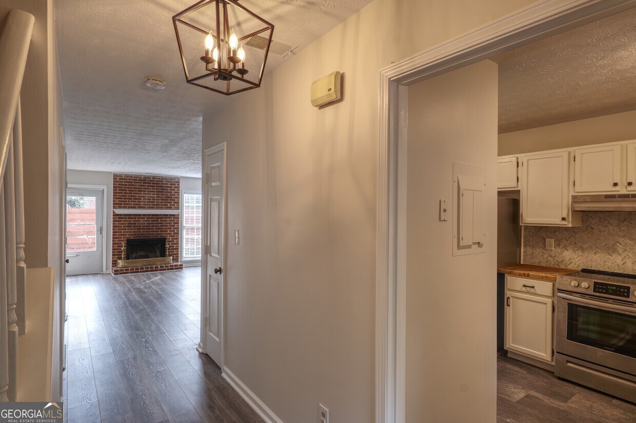 Foto principal - 587 Wedgewood Dr