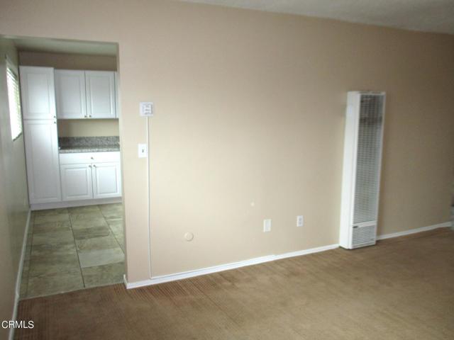 Building Photo - 851 W Crestwood Ave