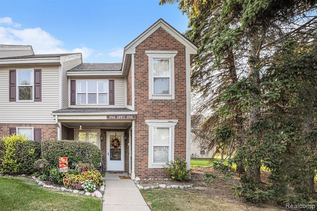 1715 Melville Dr, Rochester Hills, MI 48307 Condo for Rent in