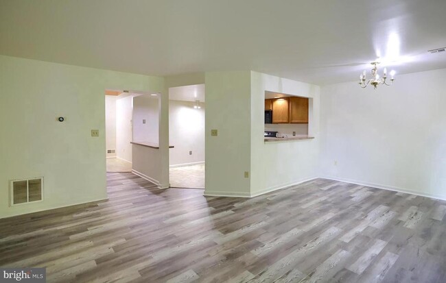 Foto del edificio - 252 Stonehedge Ln