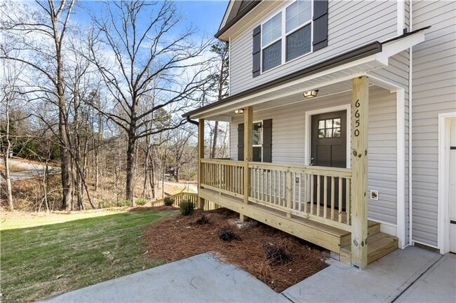 Building Photo - 3 bedroom/2.5 bath Like New in Forsyth Cou...