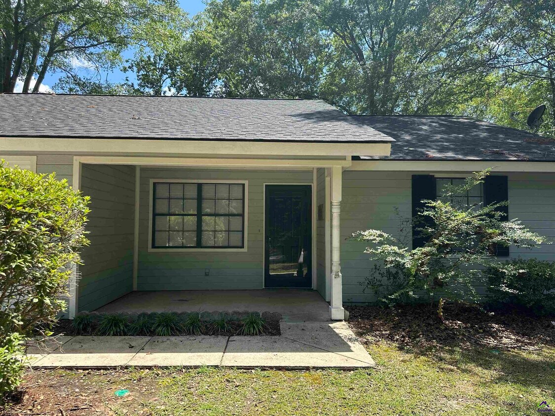 Foto principal - 107 Sherwood Rd
