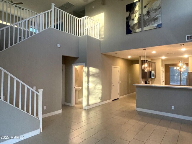 Building Photo - 3104 N 32nd Way