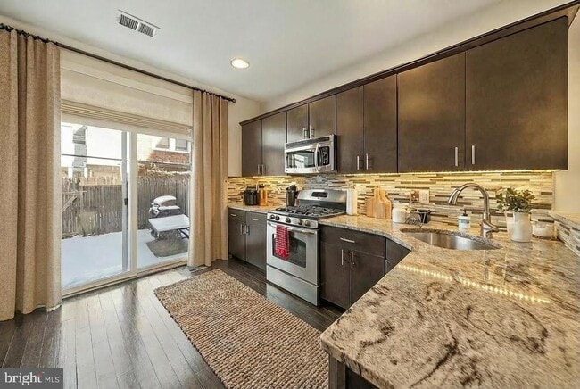 Foto del edificio - 1517 Latona St