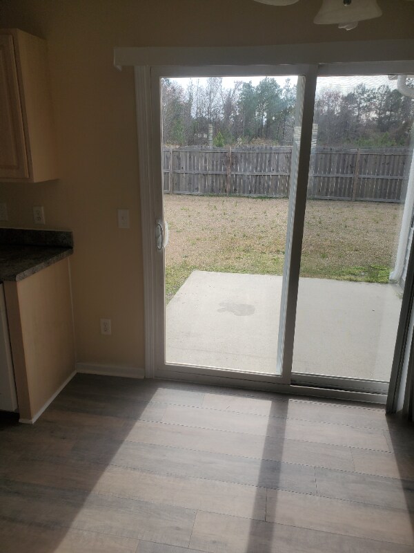Foto del edificio - 9509 Huckabee Dr NE