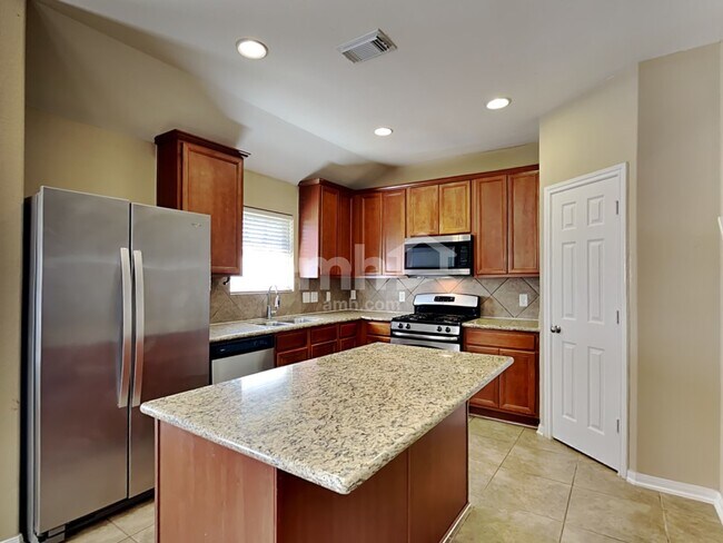 Foto del edificio - 5318 Rio Dr