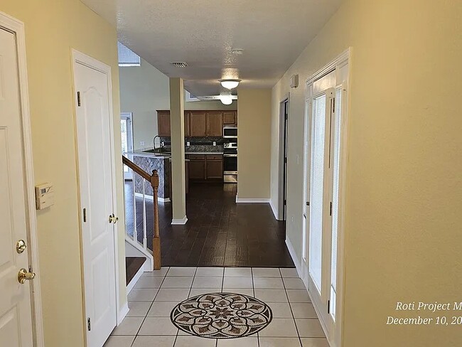 Building Photo - 337 Tequesta Dr