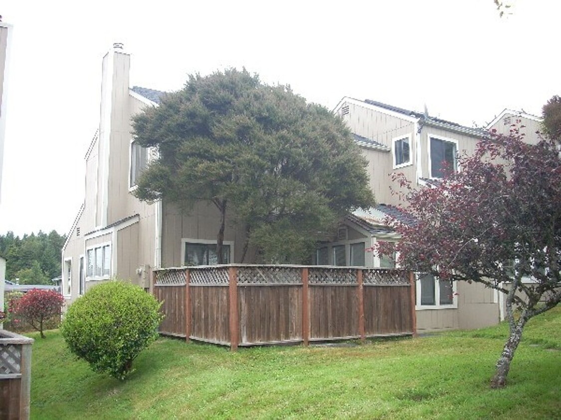 Primary Photo - Arcata Townhouse