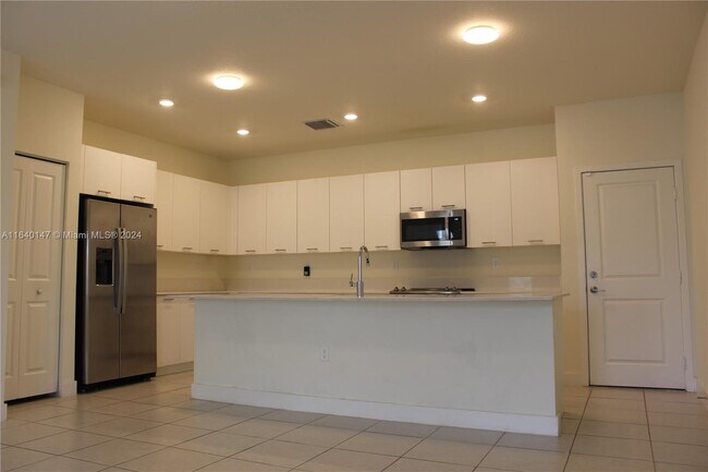 Building Photo - 8328 NW 43rd St