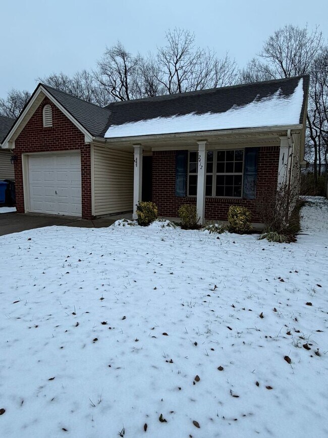 Foto del edificio - 3 Bedroom Available Now!