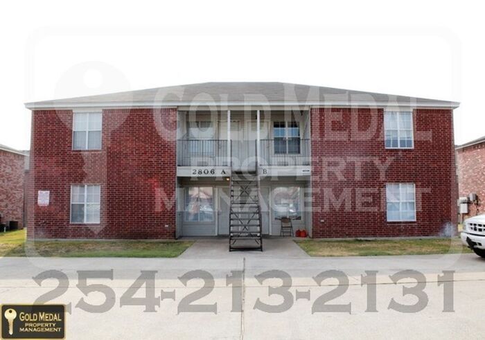 Foto principal - 2806 Cantabrian Dr