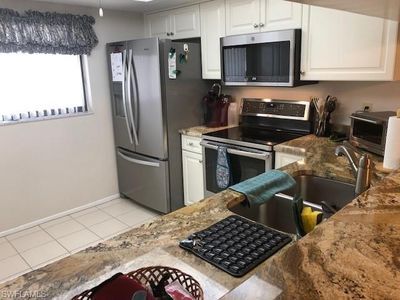 Building Photo - 17455 Blueberry Hill Dr