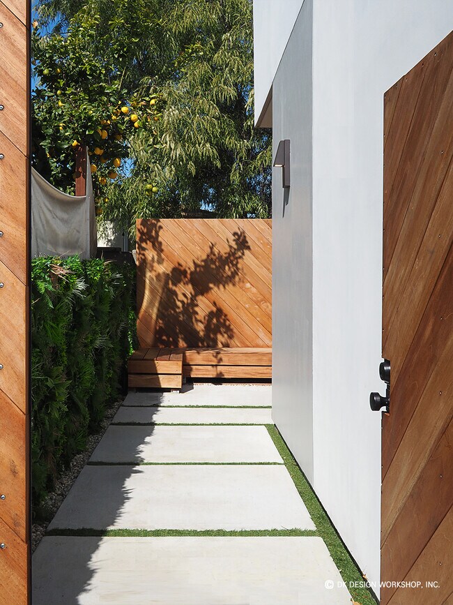 Building Photo - 3571 Helms Ave