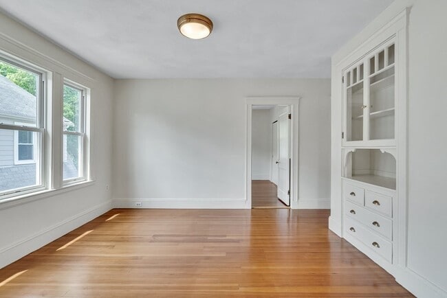 Building Photo - 64 Flett Rd