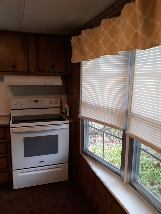 Building Photo - 134 Coil Rd