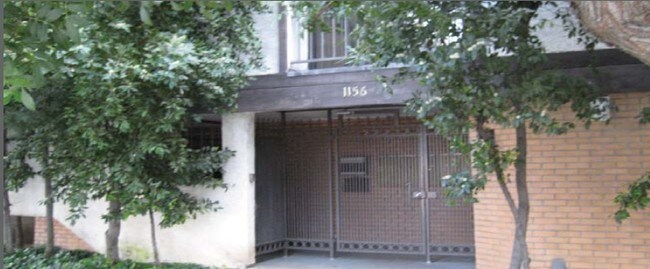 Building Photo - 1156 Justin Ave