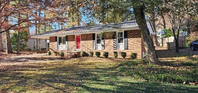 Foto del edificio - 2701 Patrick Rd