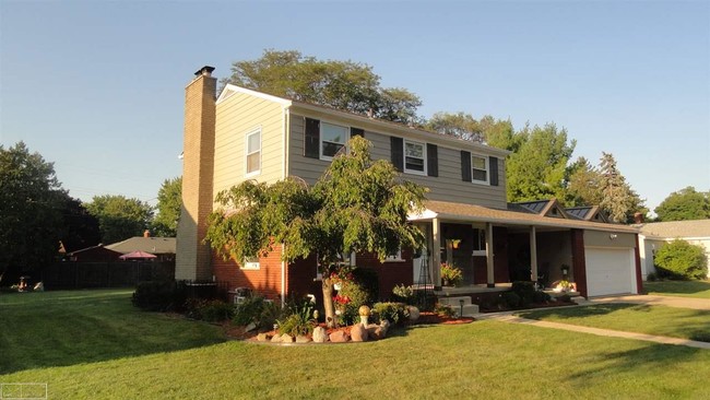 Building Photo - 16485 Kingston Ave