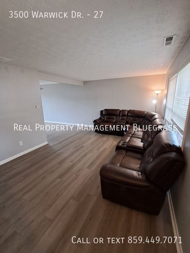 Photo - 3500 Warwick Dr House