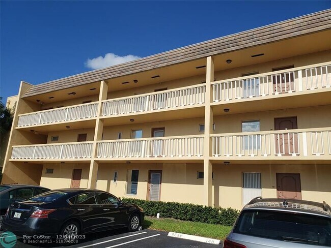 Building Photo - 6000 NW 64th Ave