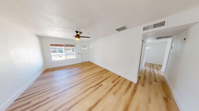 Foto del edificio - 4827 W Michigan Ave