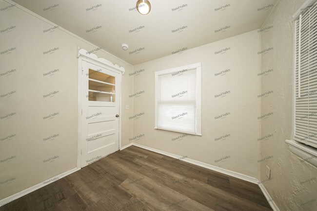 Building Photo - 1529 SW 37th St
