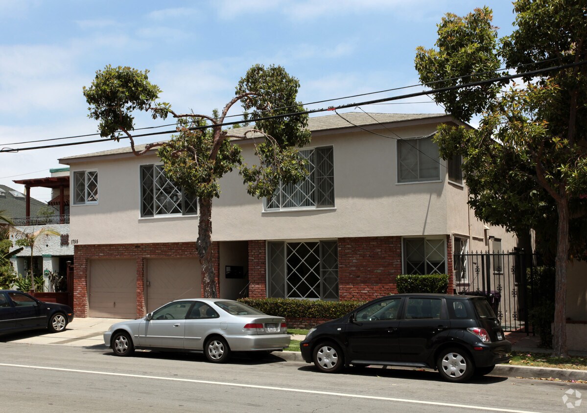 Building Photo - 1755 E 2nd St