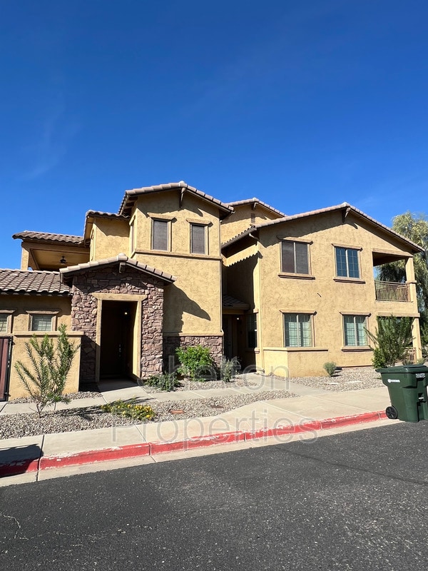 Building Photo - 29128 N 22nd Ave