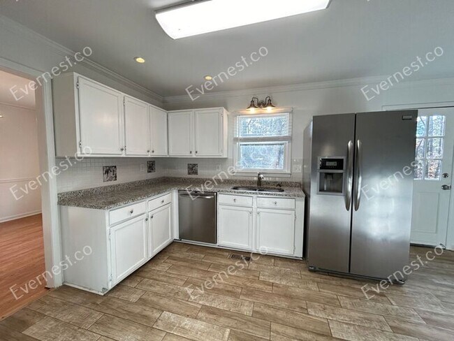 Building Photo - 405 Revere Ct