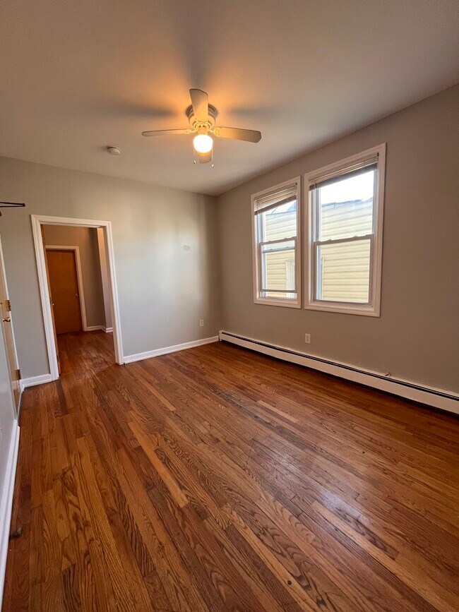 88 Clendenny Unit 2L - 88 Clendenny Ave