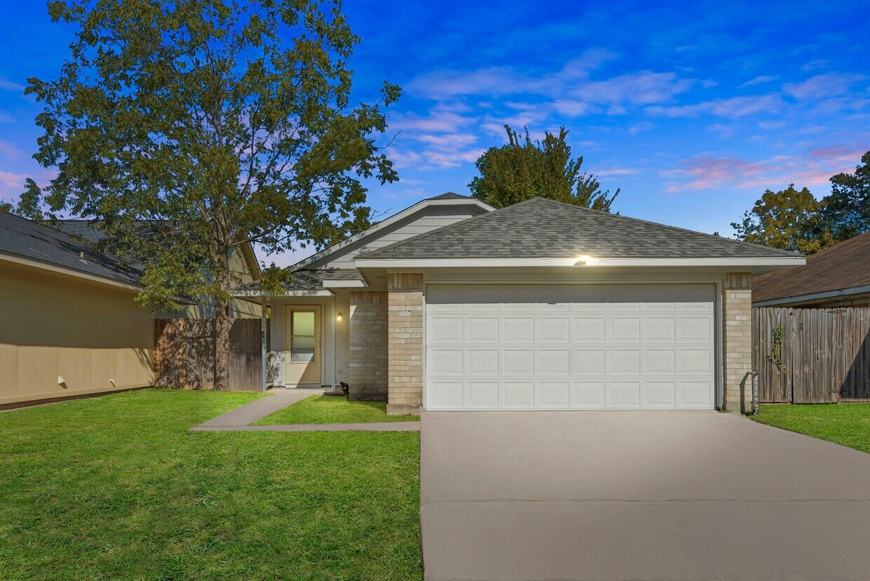 Primary Photo - 23314 Prairie Bird Dr