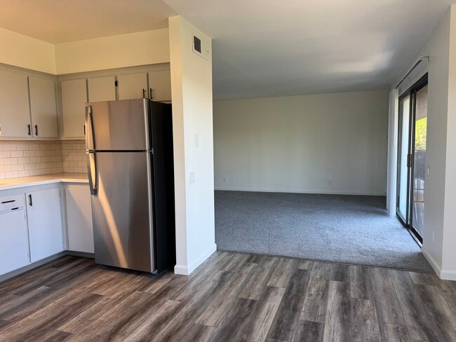 Building Photo - The Highlands - Main Office