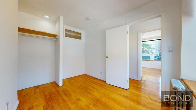 Foto del edificio - 299 E 11th St